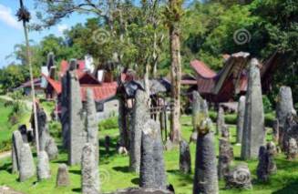 bori-parinding-site-ceremonial-grounds-burials-tana-toraja-indonesia-31908931